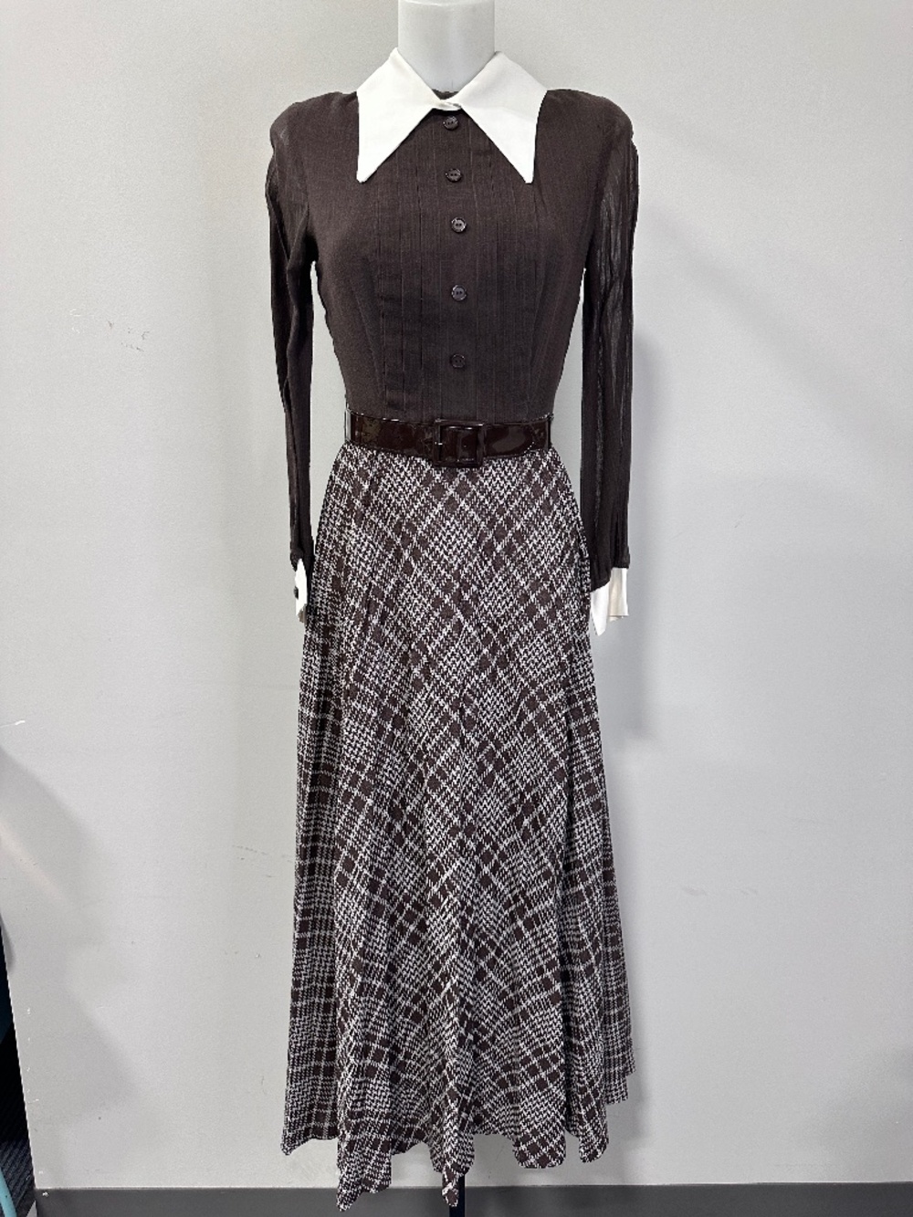 VINTAGE 1970s dress